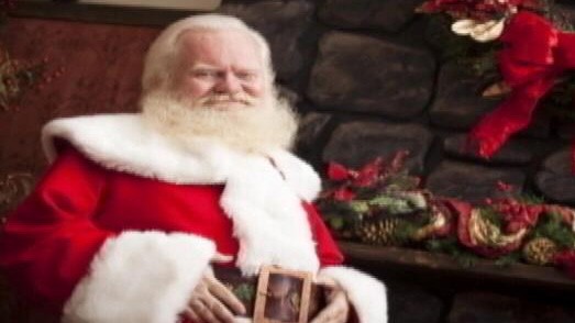 VIDEO: Carl Anderson has been Santa Claus at the same Dallas mall for two decades.