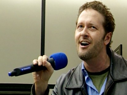 VIDEO: Karaoke at a Houston airport.