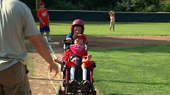 VIDEO: A Big Game for Little Leaguers 