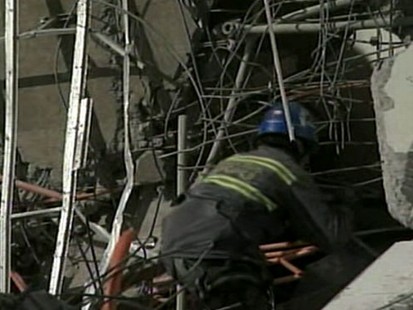 VIDEO: Death Toll Rises in Chile as Looting Hampers Rescue Efforts