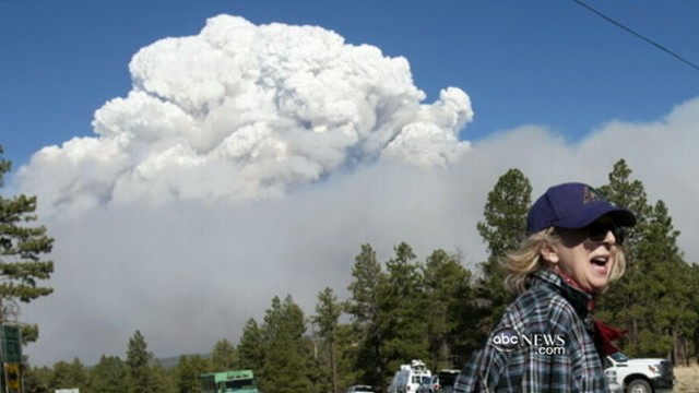 VIDEO: Wildfire continues to grow in eastern Arizona.
