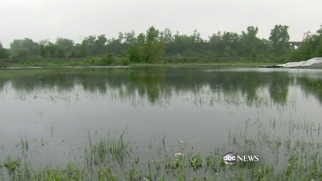 VIDEO: Failing levees create a fight over whether to save valuable land or a community.
