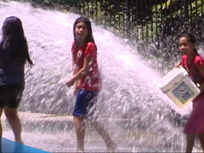 VIDEO: Scorching Heat Wave Hits 13 States