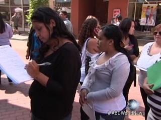 Watch: Holiday Jobs: Where to Find Them