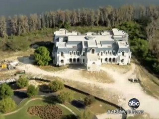 Watch: 'American Versailles' Mansion Flaunts Recession