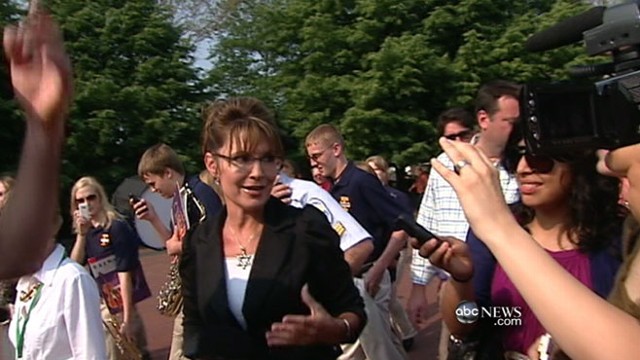 VIDEO: Former Alaska governor announces that she will not seek presidential bid.