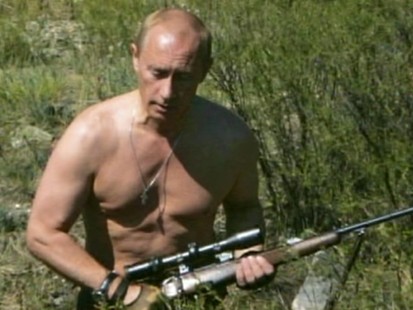 VIDEO: Putins shirtless photos