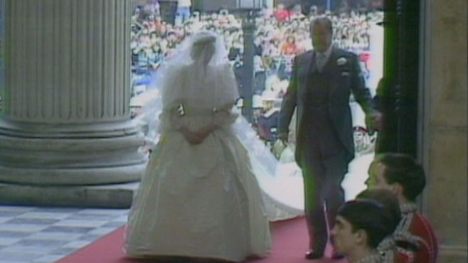 VIDEO: Sharyn Alfonsi talks to women who were little girls when Charles married Diana.