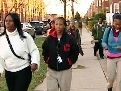 VIDEO: School kids arrested for food fight
