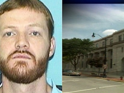 VIDEO: Bomb threat on Illinois courthouse