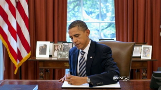 VIDEO: Compromise assigns Super Committee the task of reducing national deficit.