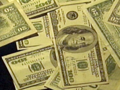 VIDEO: U.S. Firms Dodge Billions in Taxes by Moving Profits Overseas