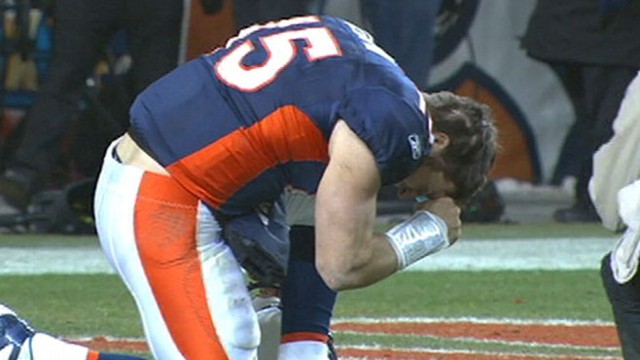 VIDEO: NFL star celebrates Easter Sunday in Church.