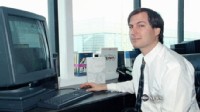 Steve Jobs' FBI File: Bomb Threat?