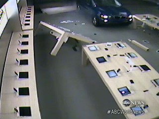 Watch: iPhone Thefts Caught on Tape