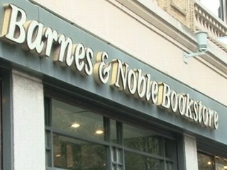 Watch: Barnes and Noble: Customer Credit Card Info Stolen