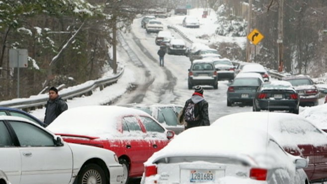 VIDEO: A snowstorm that already has caused chaos in the South makes its way north.