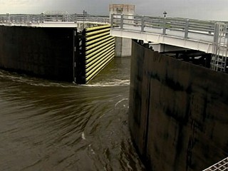 Watch: New Orleans Braces for Isaac 7 Years After Katrina