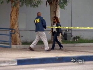 Watch: L.A. Bank Robbers' 'Bomb' Was a Fake