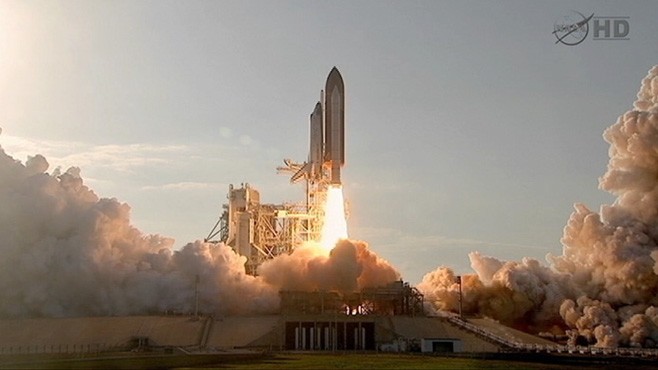 VIDEO: The most-travelled spacecraft in history takes its final voyage.