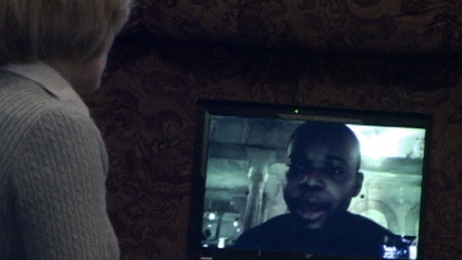 VIDEO: What would you do if you saw a woman about to be duped by a common scam?