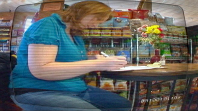 VIDEO: In WWYD scenario, health food store manager rejects overweight job applicant.