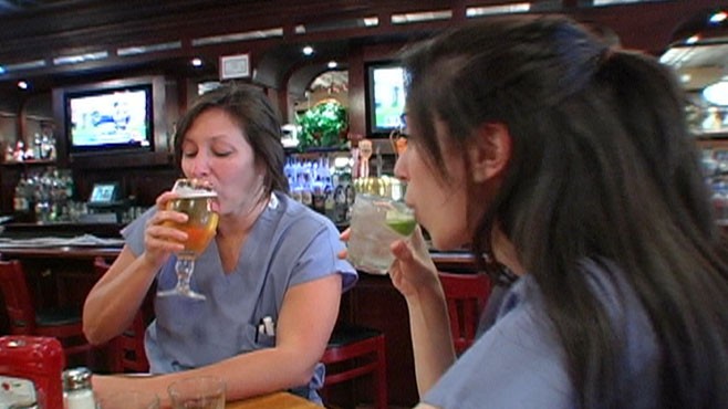 VIDEO: Restaurant patrons gawk as surgeons sink shots. What would you do?