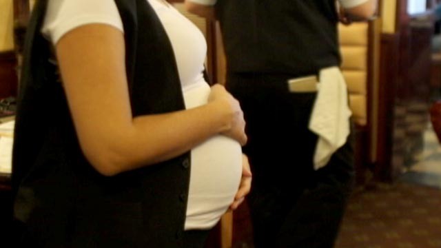 PHOTO: What would you do if you saw a pregnant woman being harassed on the job?