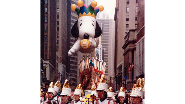 Snoopy Gets a Face-Lift in Macy's Thanksgiving Parade - ABC News