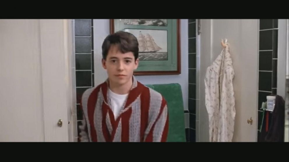 Stop look around. Феррис бьюллер. Феррис бьюллер Life moves. Ferris Bueller Robe. Лиза из книги мы все из бьюллер БЮ.