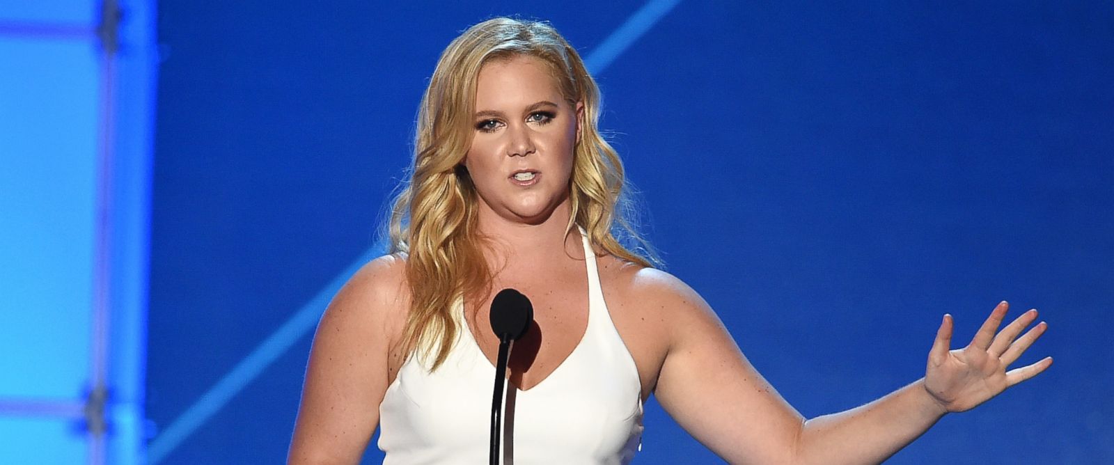 Amy Schumer Spars With Glamour Magazine Over Cover Mention - ABC News