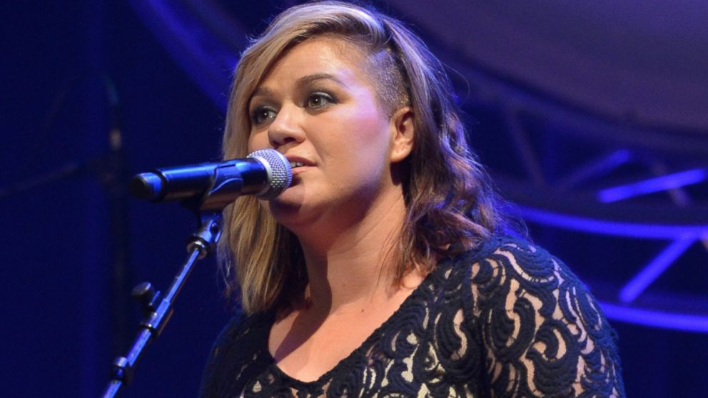 Kelly Clarkson Photos 