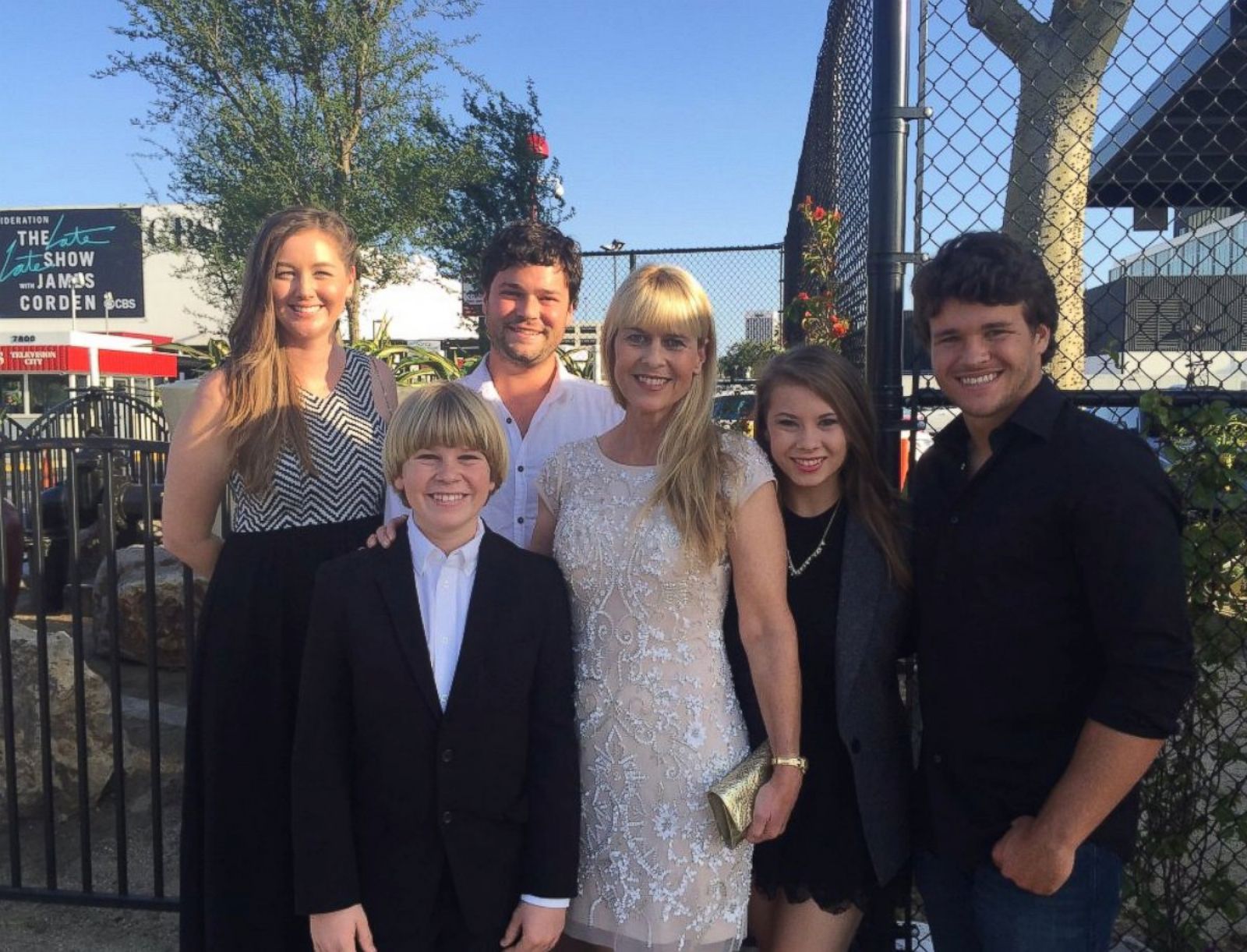 Bindi Irwin and Her Family Hit the 'DWTS' Finale Picture | Stars with ...