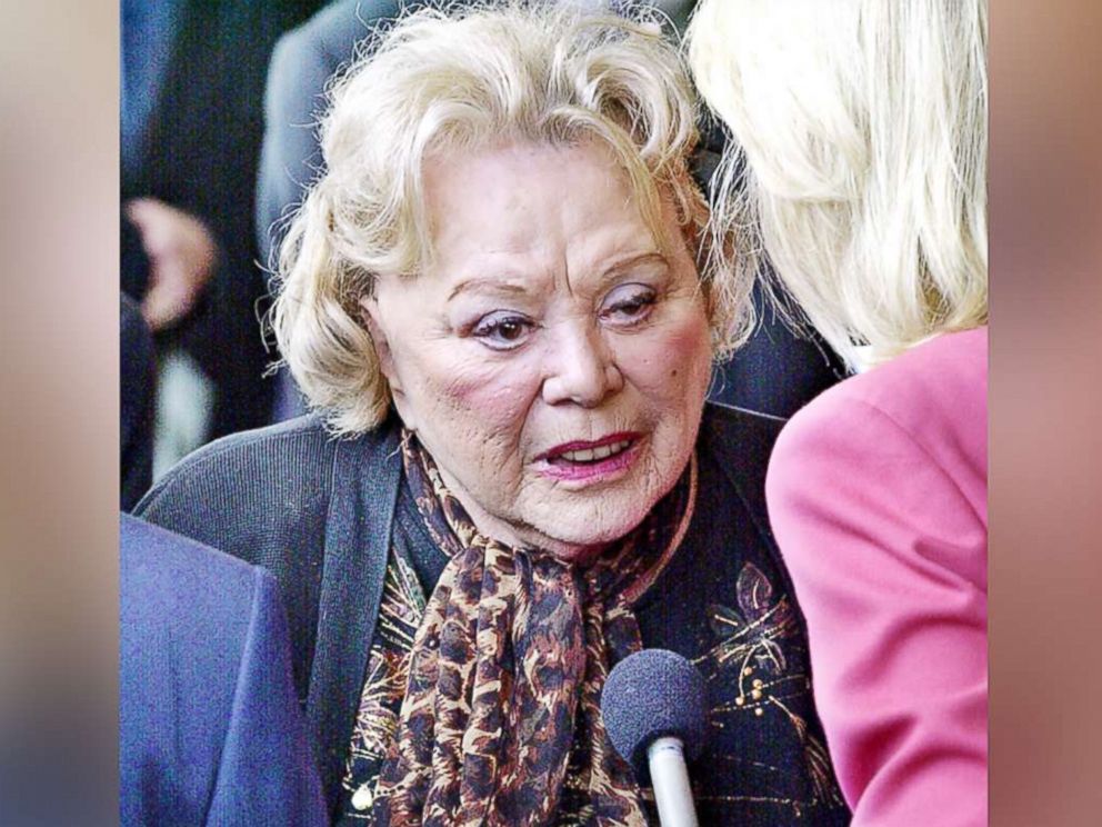 PHOTO: Rose Marie talks to the press as she arrives in Los Angeles on April 1, 2002.