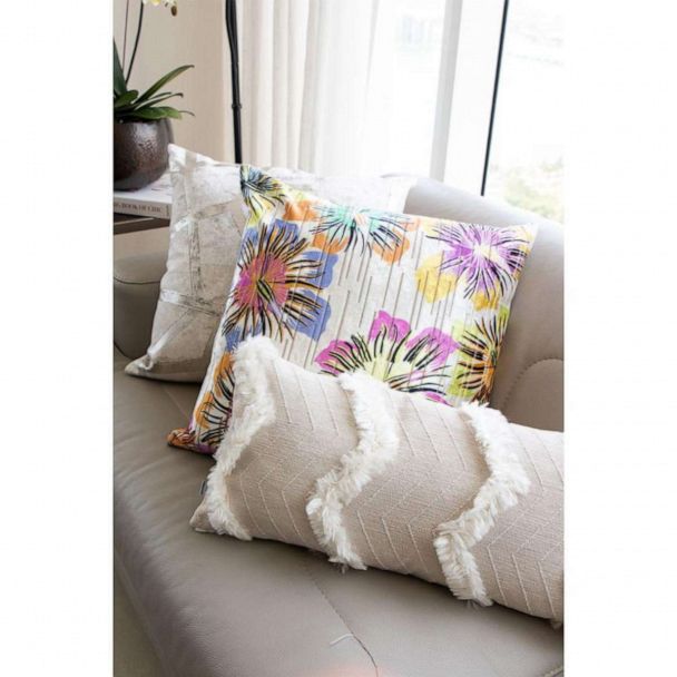 Mode Living: Decorative Pillows and Tea Towels