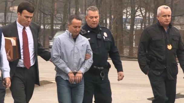 Pharmacists Charged In 2012 Fungal Meningitis Outbreak Abc7 Los Angeles