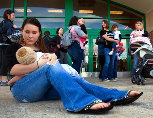 breastfeeding controversies Picture | Breast-Feeding in Public: Images