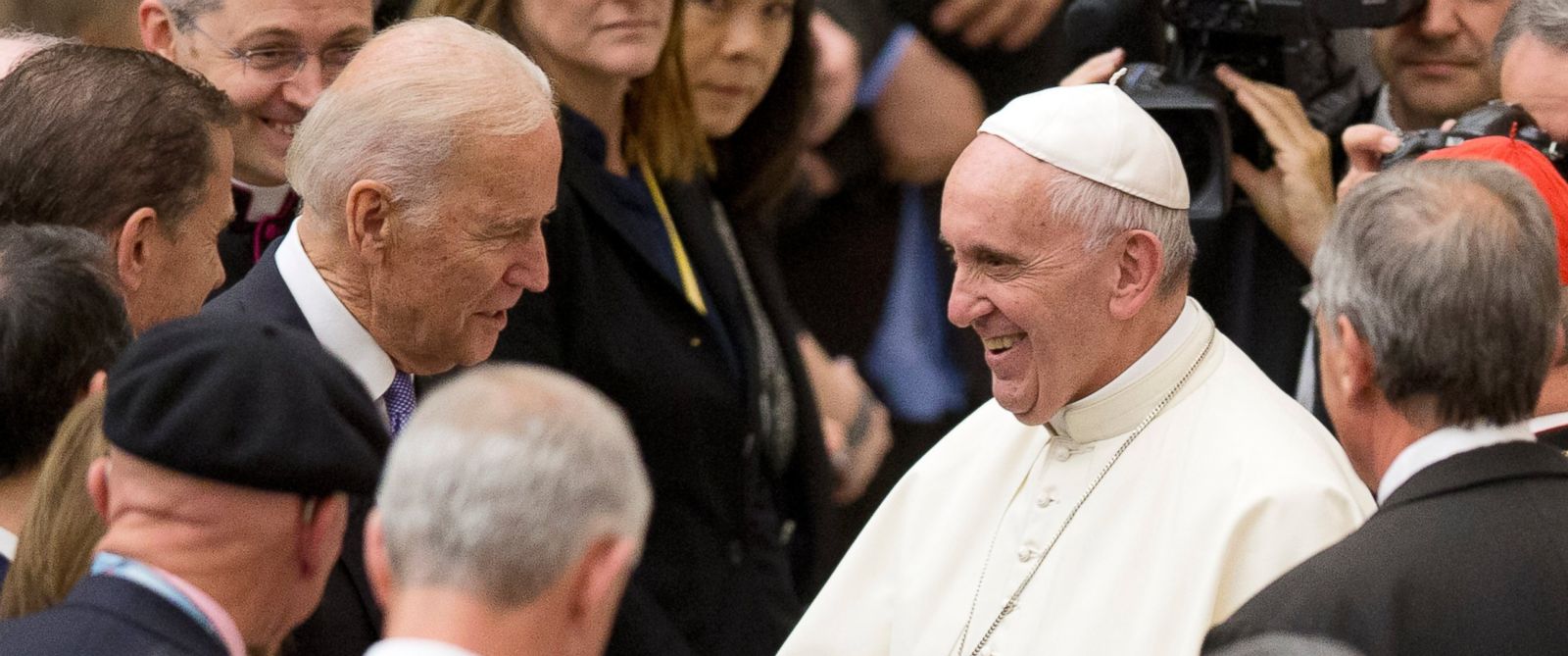 Biden Urges Nations to Adopt Cancer 'Moonshot' Effort in Vatican Speech ...