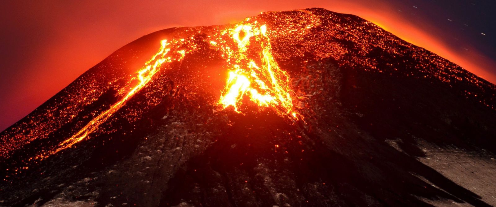 Chile Volcano Eruption Sends Lava Shooting Into the Sky - ABC News