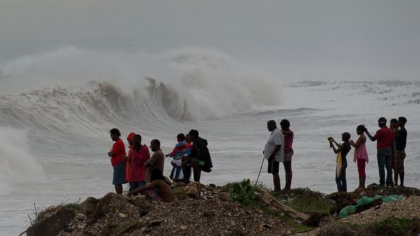 Hurricane Matthew Makes Landfall in Cuba - ABC7 San Francisco