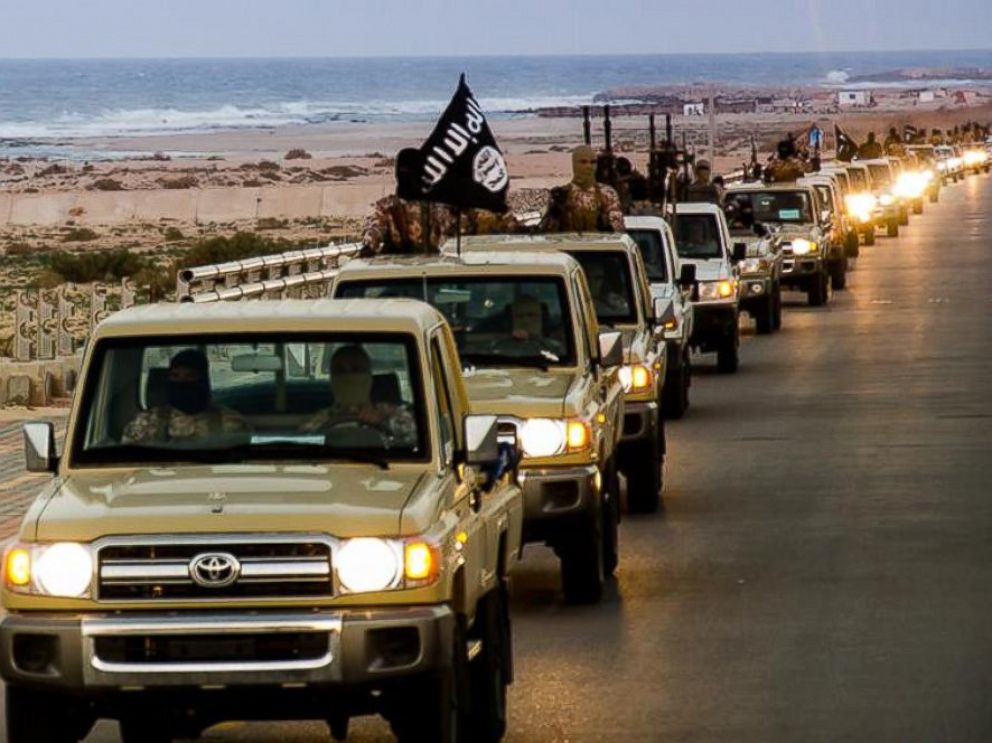 Фото авто террористов. Toyota Hilux ИГИЛ. Toyota Hilux Сирия. Toyota Land Cruiser Isis. Пикап Тойота ИГИЛ.