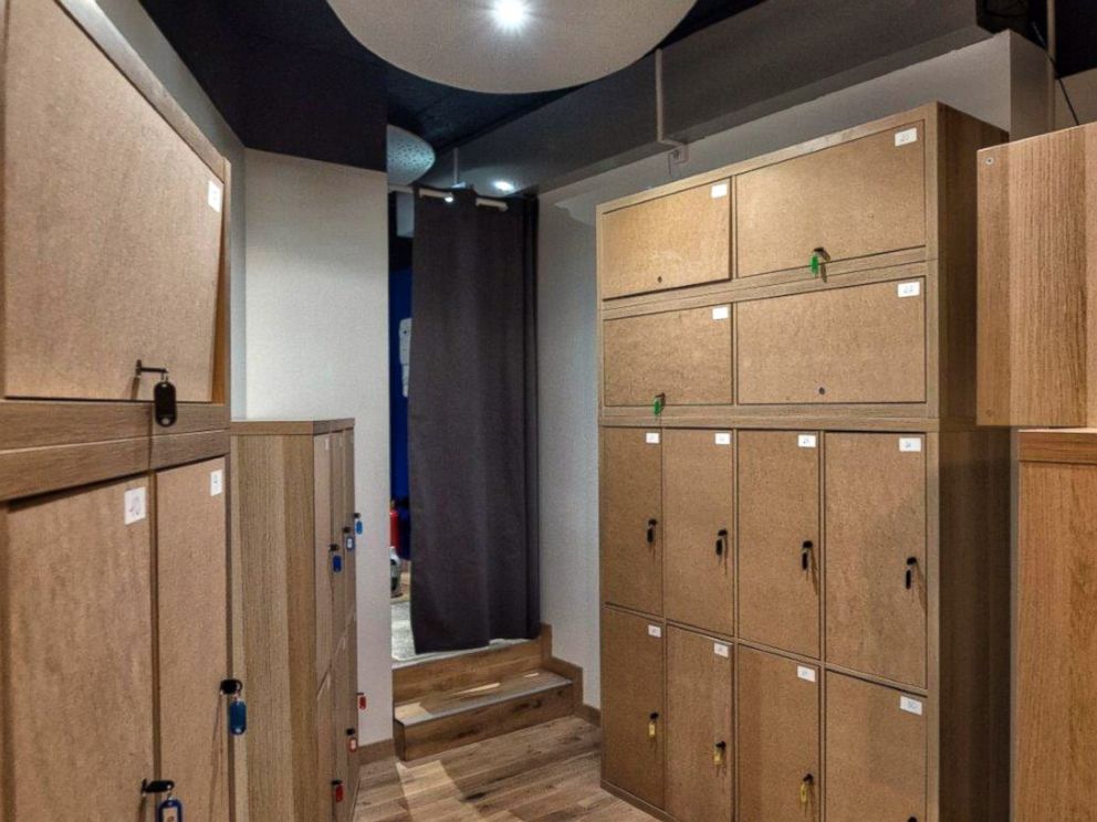 PHOTO: The guest locker room is pictured in an undated handout image shared by the ONaturel nudist restaurant in Paris.