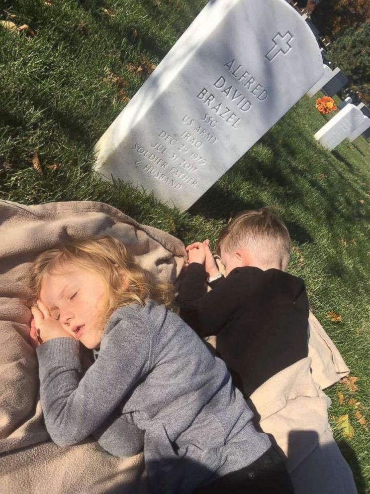 Resultado de imagen para ABC news kids in grave of his father