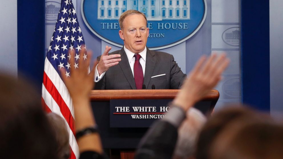 Trump threatens to cancel press briefings, says Spicer ...