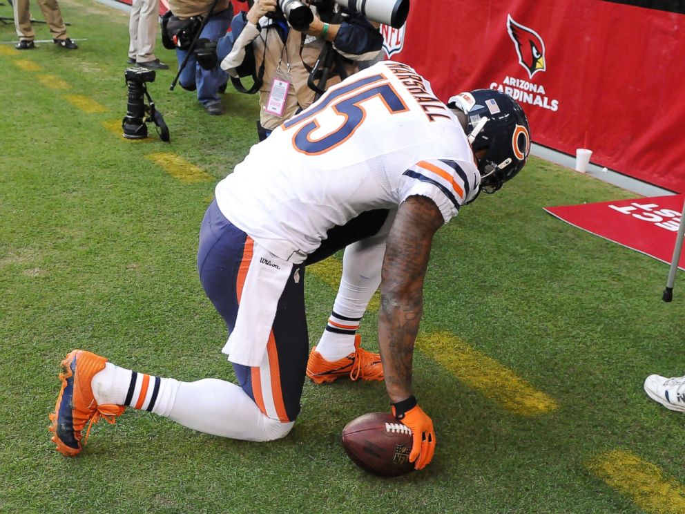 PHOTO: Brandon Marshall #15 of the Chicago Bears kneels at the back of the end zone after scoring a touchdown against the Arizona Cardinals at University of Phoenix Stadium, Dec. 23, 2012, in Glendale, Ariz.