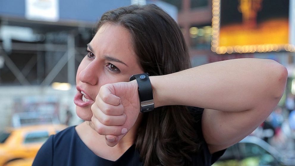 アップルが期待の『Apple Watch』を発表　発売は4月24日　普通の使い方で18時間も持つぞ！ [転載禁止]©2ch.net YouTube動画>2本 ->画像>20枚 