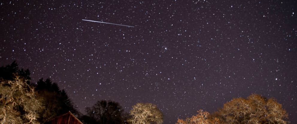 Lyrid Meteor Shower Peaks Today's With 'Unpredictable' Show - ABC News