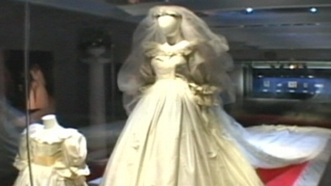 Grand Rapids, Michigan art museum host Princess Diana exhibit Video ...