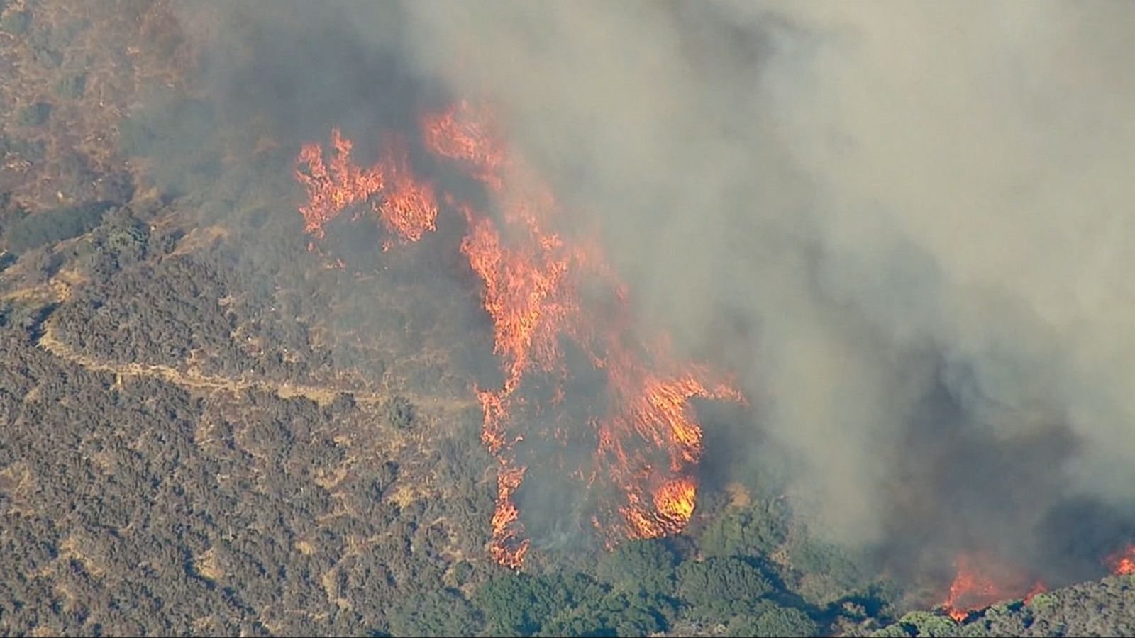 Southern California Wildfire Triples in Size Overnight to 4,500 Acres ...