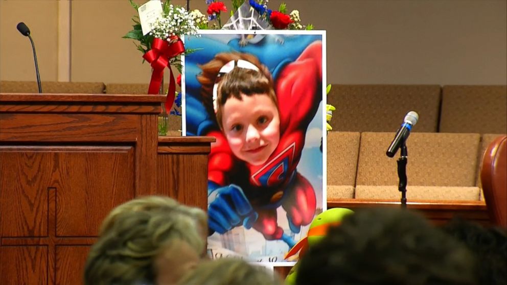 http://a.abcnews.com/images/US/161005_vod_orig_superhero_funeral_jacob_16x9_992.jpg